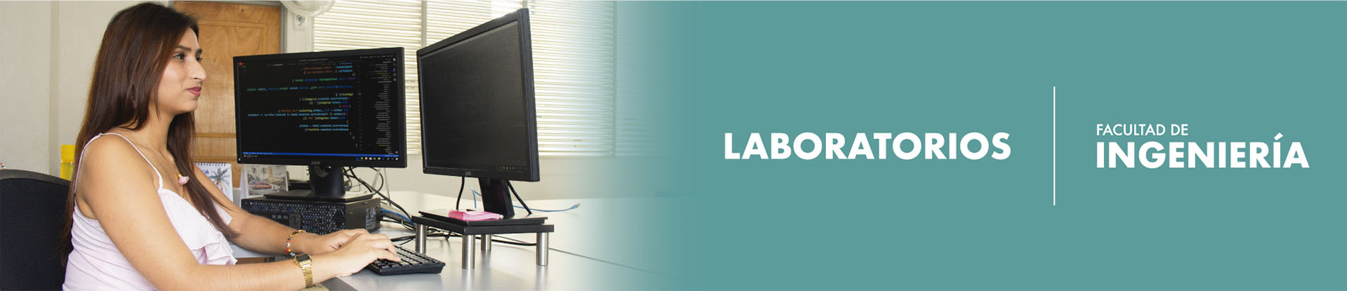 Imagen a manera de banner estudiante mujer de Ingeniería de Sistemas escribiendo un lenguaje de programación en una computadora Universidad de Ibagué