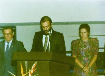 Sr. Santiago Menaca, Dr. Guillermo Sanudo y Dra. Carmen Inés Cruz