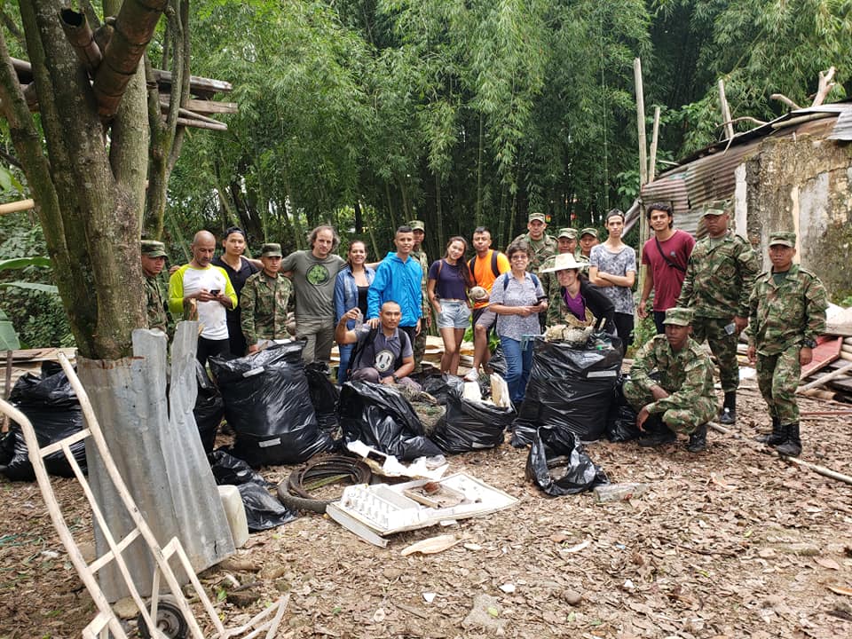 Segunda jornada cívica de reconocimiento y limpieza en quebradas aportantes del rio Chípalo. responsabilidad social Universidad de Ibagué
