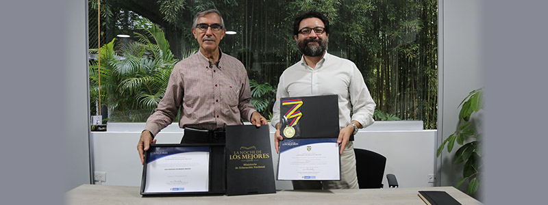 La Universidad de Ibagué recibió del Ministerio de Educación dos reconocimientos que dan cuenta de su constante búsqueda por la excelencia.