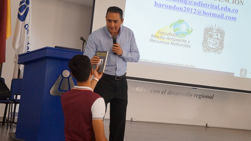 Hugo Rondón - Conferencia Regional de Geotecnia Unibagué