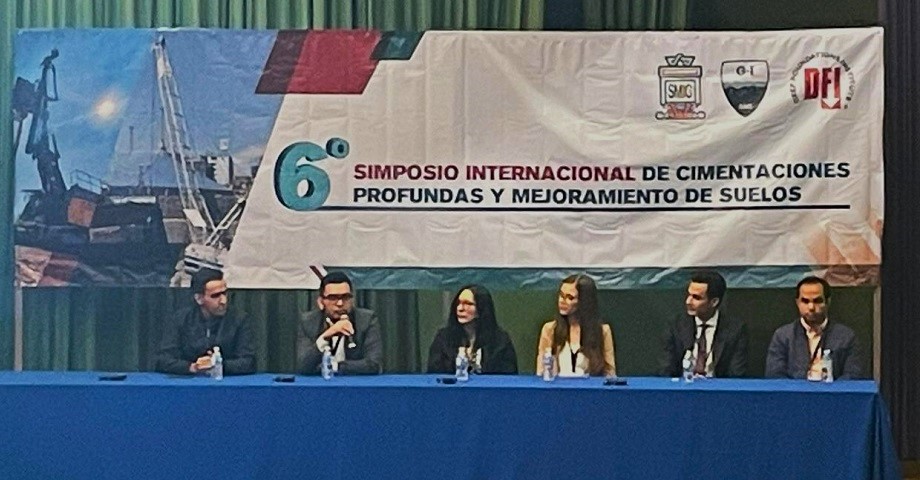 Mirtha Cepeda en Simposio en Ciudad de México